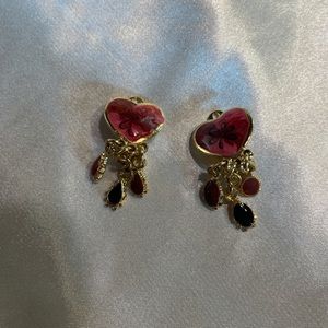 Vintage 80/90s Red enamel heart gold tone dangling beads clip Earrings.